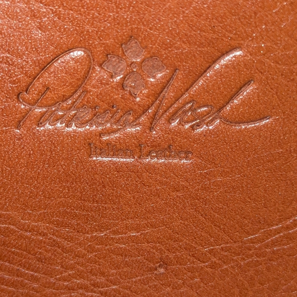 Patricia Nash Midi Heritage tan leather tech iPad portfolio. - Picture 7 of 10